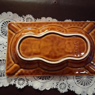 Sale Photo Thumbnail #72: Double Roses, a symbol of good times. Beautiful & in excellent condition.  Used as a trinket/Key tray in my home.