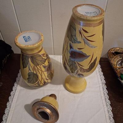 Sale Photo Thumbnail #77: Excellent condition Vase & Jar