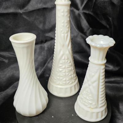 Vintage Milk Glass Bud Vase Trio Bundle – Hoosier “Swirl” + Anchor Hocking “Stars & Bars” (Mid-Century Wedding Decor)