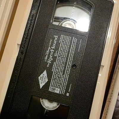 Vintage VHS Clamshell Movie Lot (4 Films) – Disney Classics & Frank Capra’s It’s a Wonderful Life – Family Collection