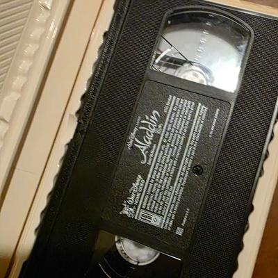 Vintage VHS Clamshell Movie Lot (4 Films) – Disney Classics & Frank Capra’s It’s a Wonderful Life – Family Collection