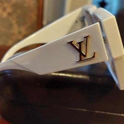 Louis Vuitton Cyclone sunglasses