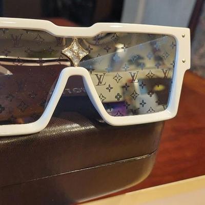 Louis Vuitton Cyclone sunglasses