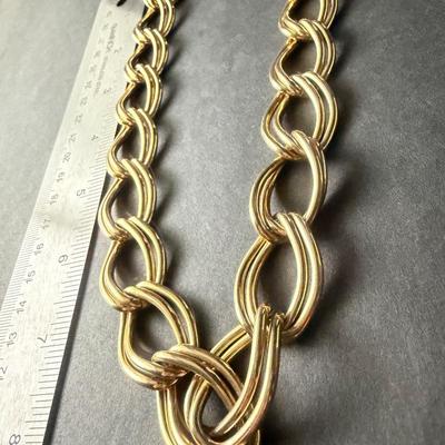 Vintage gold tone link fashion necklace