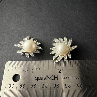 Celebrity NY vintage earrings