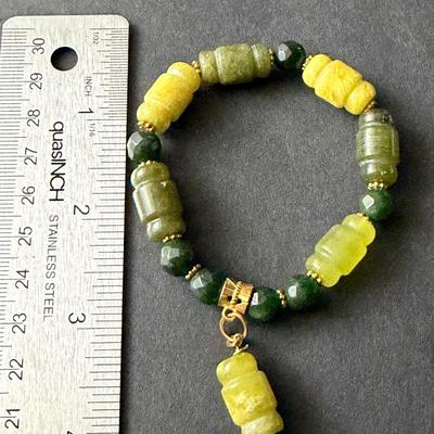 Beautiful green stone fashion bracelet