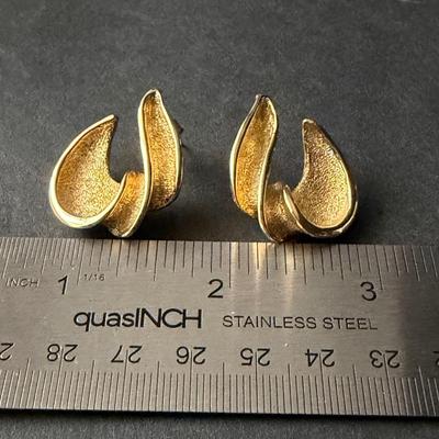 Brushed gold tone abstract stud earrings