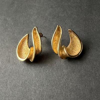 Brushed gold tone abstract stud earrings