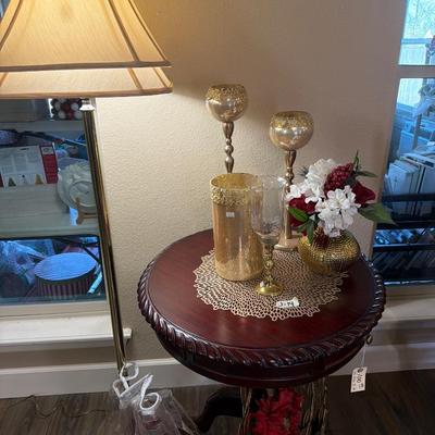 Sale Photo Thumbnail #65: Lamp, Tanle, Metal decor and more.