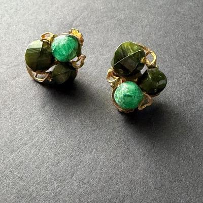 Green beautiful beaded vintage clip on earrings