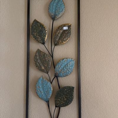 Sale Photo Thumbnail #75: Lamp, Side table, Vase and Decor