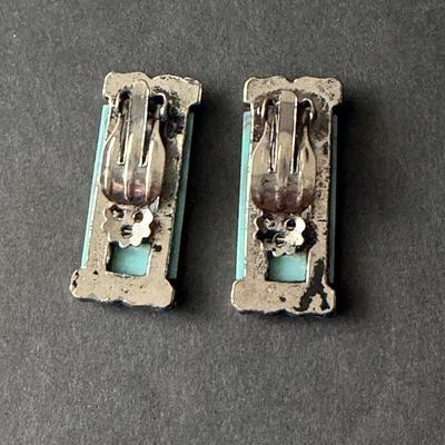 Beautiful vintage rectangle clip on earrings