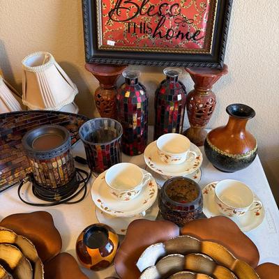 Sale Photo Thumbnail #108: Jewel Tea, Vases, Decor and Metal flowers.