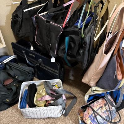 Sale Photo Thumbnail #115: Purses, Bags, hats.