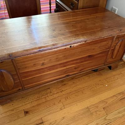 Lane Cedar Chest