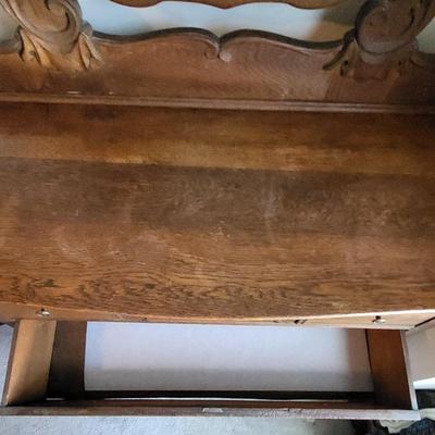 LOT 25M: Antique Tiger Oak Wood Dresser w Vanity Mirror