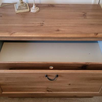 LOT 28M: Dresser w Secret Drawer & Shabby Chic Lamp & Photo Holder