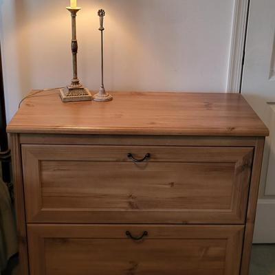 LOT 28M: Dresser w Secret Drawer & Shabby Chic Lamp & Photo Holder