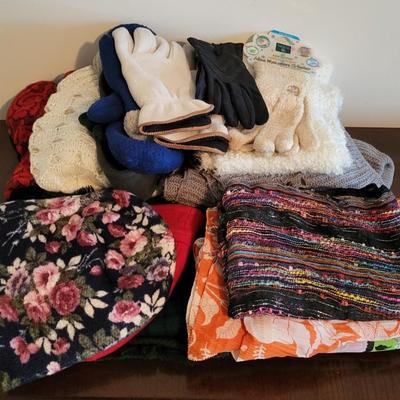 LOT 29M Scarfs, Hats, & Gloves