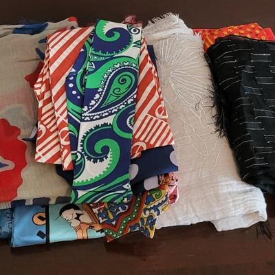 LOT 31M Ties & Scarfs