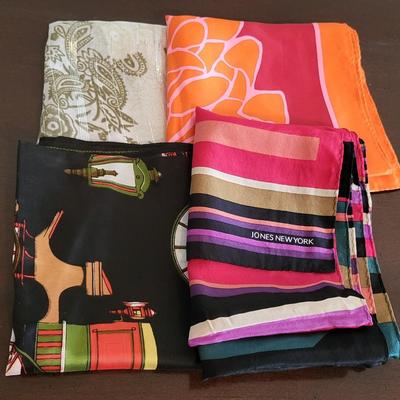 LOT 32M Scarfs Lot