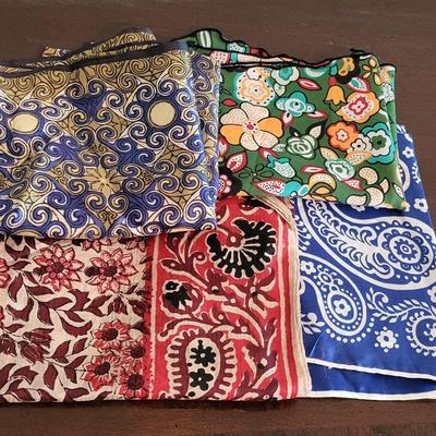 LOT 32M Scarfs Lot