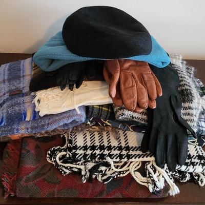 LOT 33M Scarfs, Hats, & Gloves