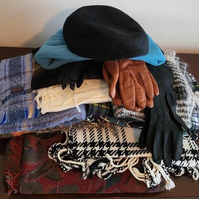 LOT 33M Scarfs, Hats, & Gloves