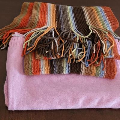 LOT 34M Scarfs, Hats, Gloves