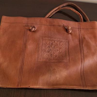 LOT 38M: Purses: Hobo International & More