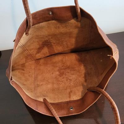 LOT 38M: Purses: Hobo International & More