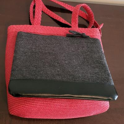 LOT 39M: Purses: Liz Claiborne & More