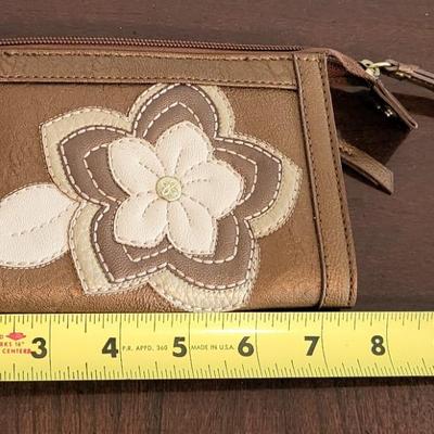 LOT 40M: Purses: Relic, Woven Tote & More