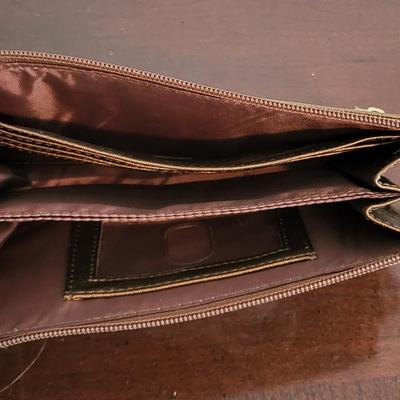 LOT 40M: Purses: Relic, Woven Tote & More