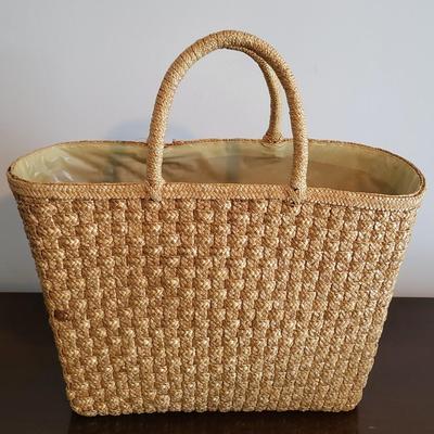 LOT 40M: Purses: Relic, Woven Tote & More