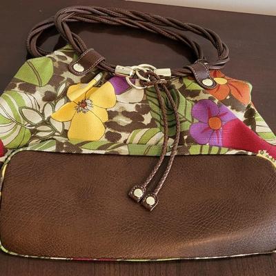 LOT 40M: Purses: Relic, Woven Tote & More