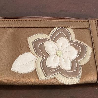 LOT 40M: Purses: Relic, Woven Tote & More