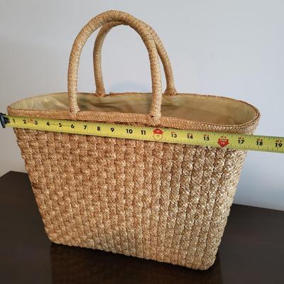 LOT 40M: Purses: Relic, Woven Tote & More