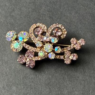 Beautiful rhinestone light pink Brooch