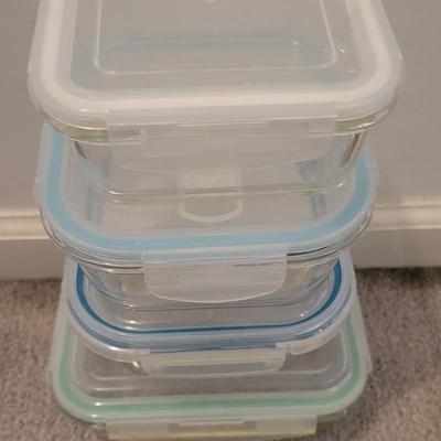 LOT 104M Glass Storage Containers