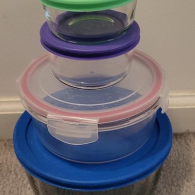 LOT 104M Glass Storage Containers