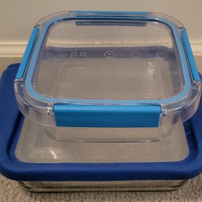 LOT 104M Glass Storage Containers