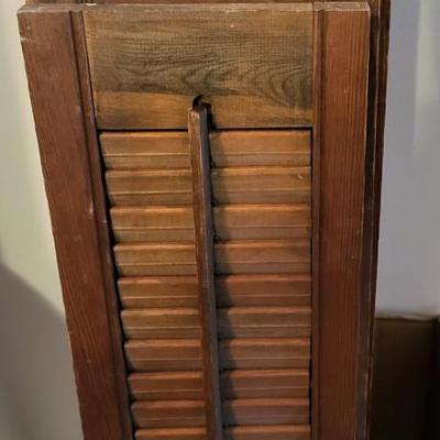 LOT 115L Wooden & Decorative Shutters