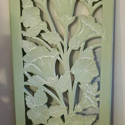 LOT 115L Wooden & Decorative Shutters