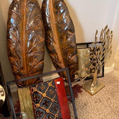 Sale Photo Thumbnail #132: Metal Home Decor and Towels with a clock.