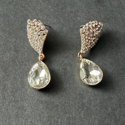 Beautiful silver tone rhinestone dangle earrings