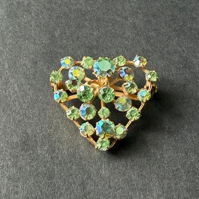 Green rhinestone heart pin
