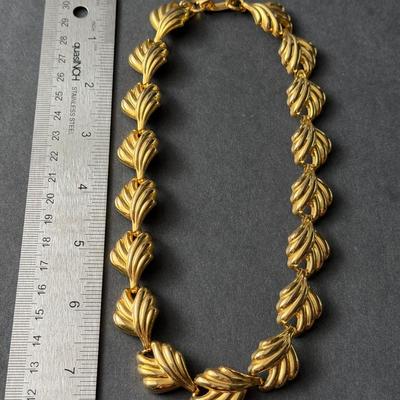 Gold tone fashion statement necklace