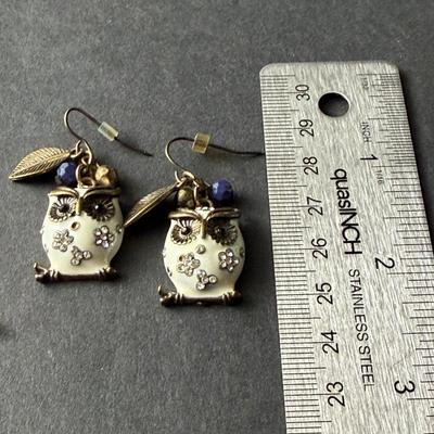 Owl and light pink dangle earrings set