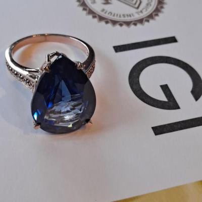 IGI CERTIFIED LAB GROWN SAPPHIRE